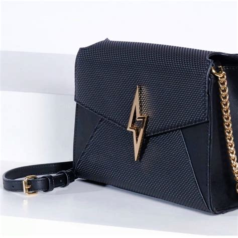 Pauls Boutique London ⚡ (@paulsboutiqueldn) .